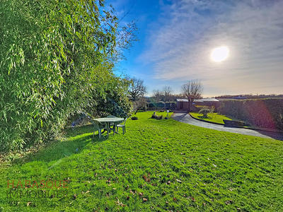 Maison - 140 m² - 6 pièces