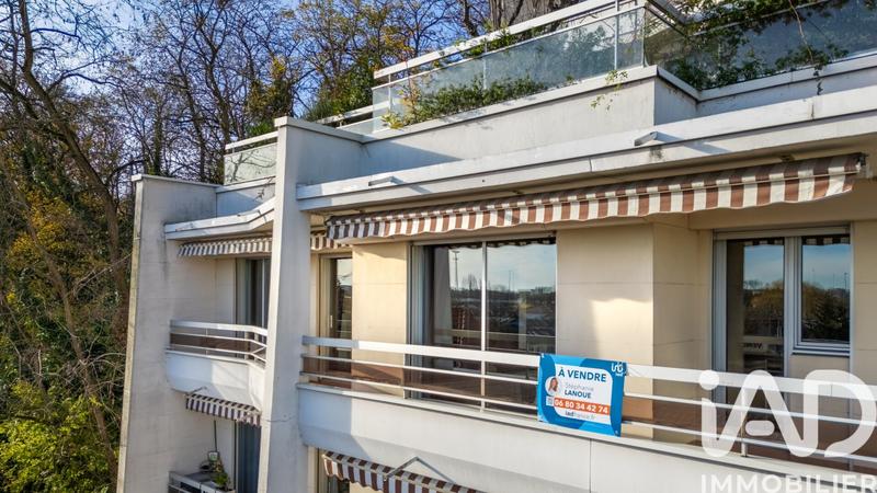 Appartement - 94 m² - 4 pièces