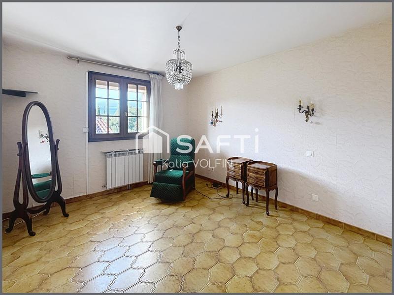 Maison - 196 m² - 7 pièces