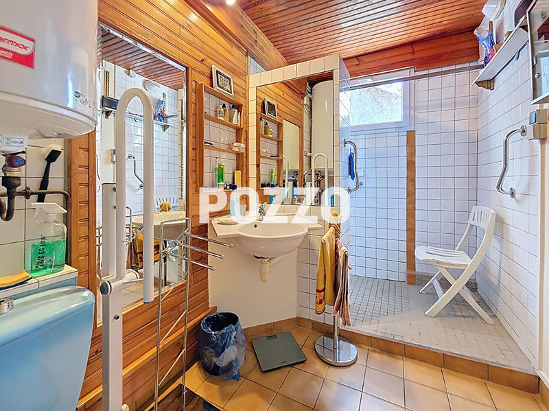 Maison - 94 m² - 7 pièces