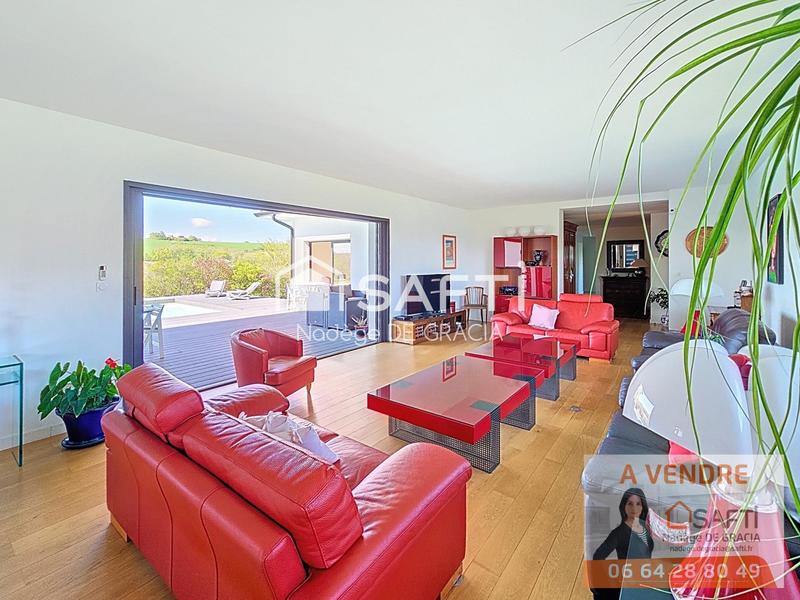 Maison - 265 m² - 6 pièces