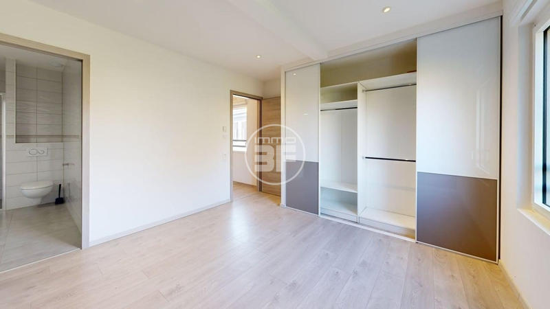 Appartement - 114 m² - 4 pièces