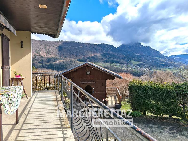 Maison - 96 m² - 4 pièces