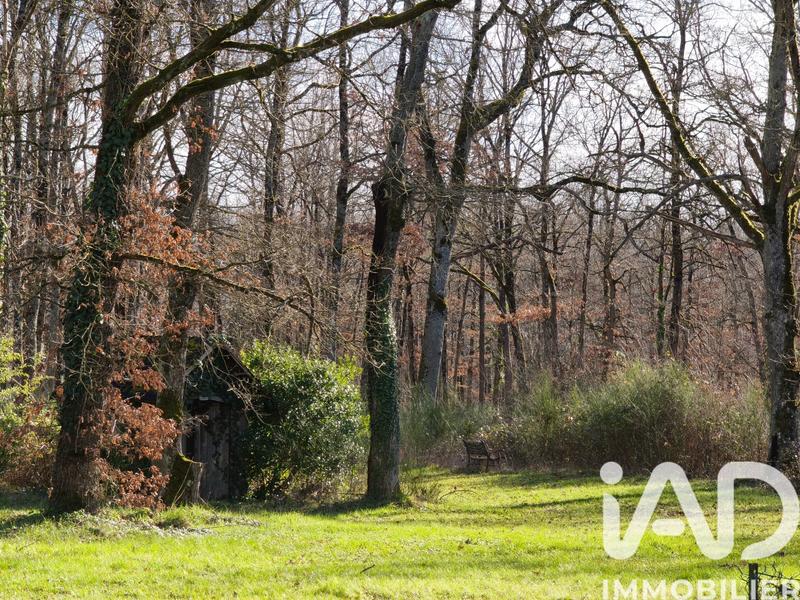 Maison - 245 m² - 11 pièces