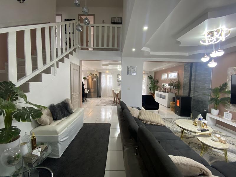 Maison - 146 m² - 7 pièces