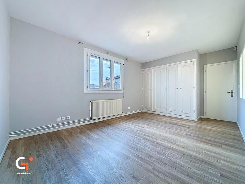 Appartement - 136 m² - 6 pièces