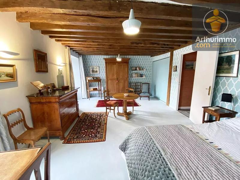 Maison - 343 m² - 12 pièces