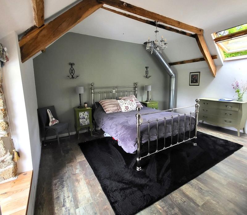 Maison en pierre - 237 m² - 8 pièces