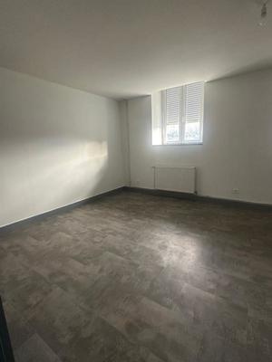 Appartement - 90 m² - 6 pièces