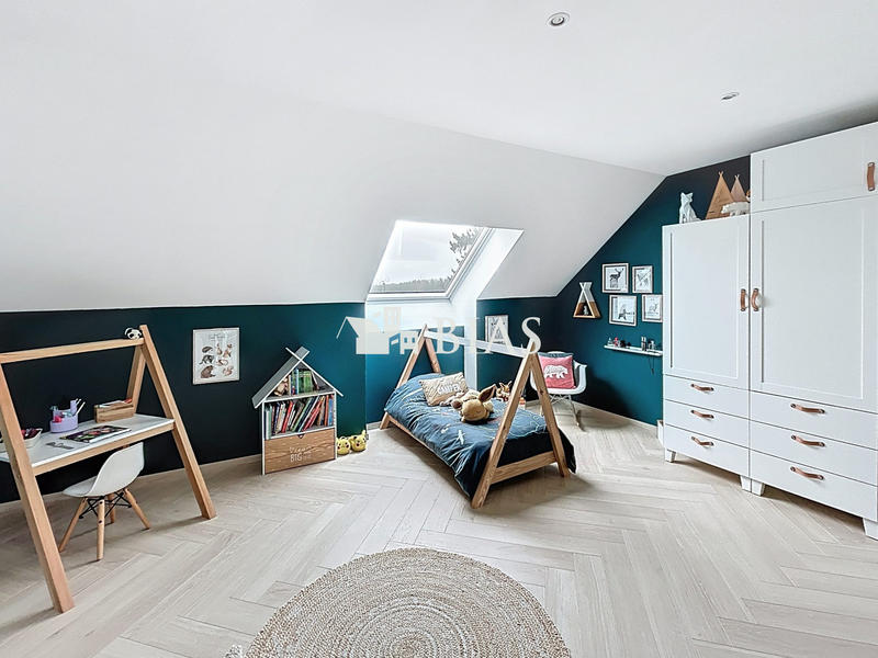 Maison contemporaine - 192 m² - 8 pièces