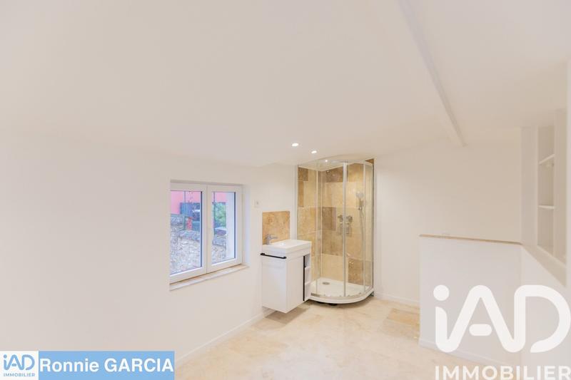 Maison - 210 m² - 8 pièces