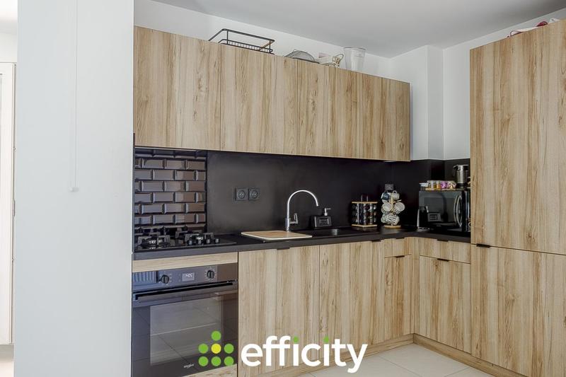 Appartement - 95 m² - 4 pièces