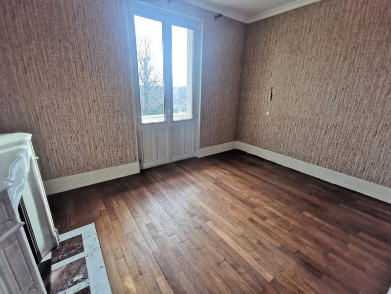 Maison - 246 m² - 7 pièces