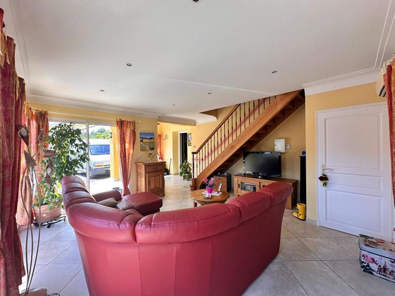 Maison - 180 m² - 6 pièces