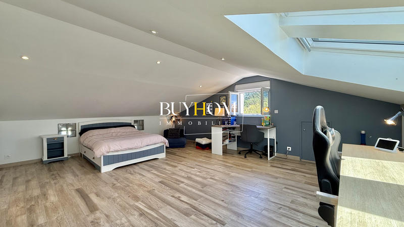 Maison - 158 m² - 5 pièces