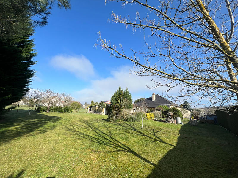 Maison - 232 m² - 7 pièces