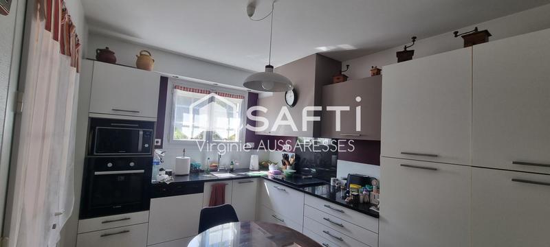 Maison - 253 m² - 10 pièces