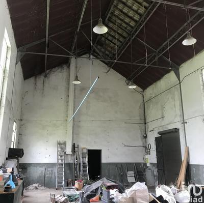 Local commercial - 590 m²