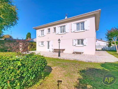 Maison - 140 m² - 7 pièces