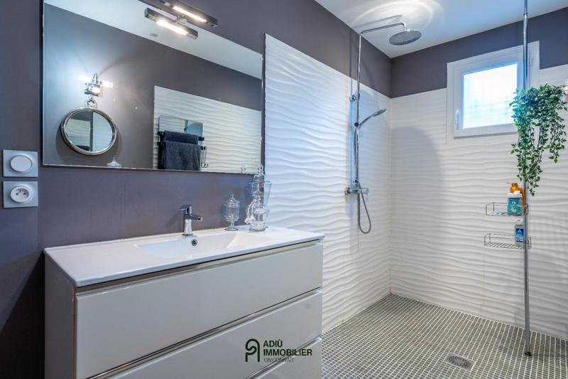 Maison - 210 m² - 6 pièces