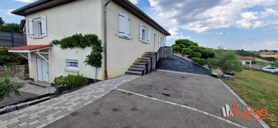 Maison traditionnelle - 113 m² - 5 pièces