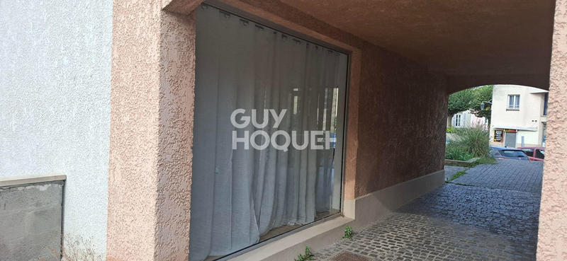 Bureau - 46 m² - 2 pièces