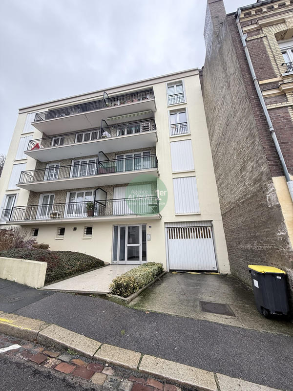 Parking / Garage - 12 m²