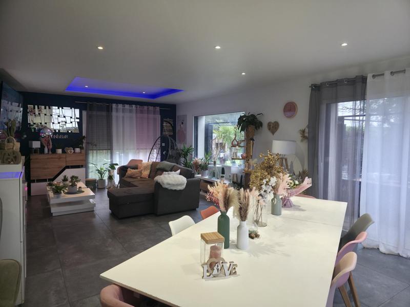 Maison contemporaine - 180 m² - 5 pièces