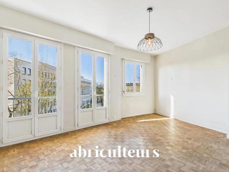 Appartement ancien - 70 m² - 4 pièces