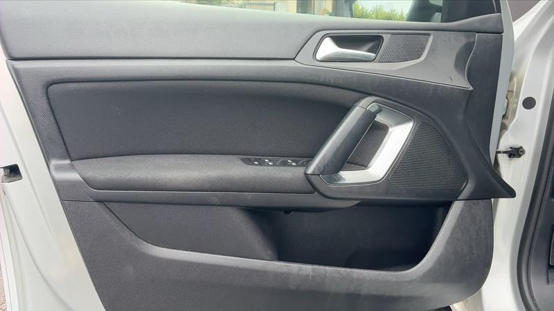 Peugeot 308 II 1.6 HDi 100 Business