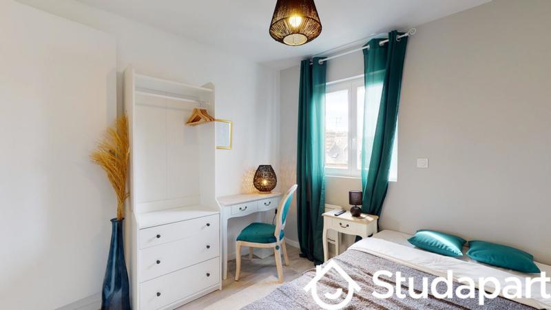 Chambre - 11 m² - 1 pièce