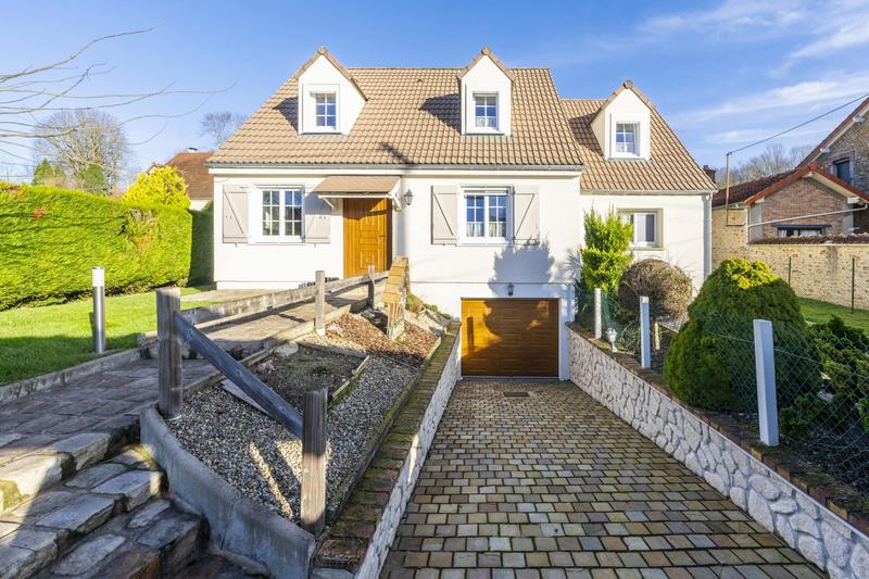 Maison - 140 m² - 7 pièces