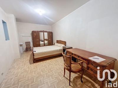 Maison - 200 m² - 5 pièces