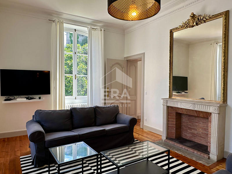 Maison - 338 m² - 14 pièces