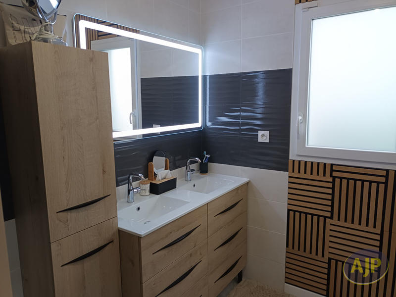 Maison - 95 m² - 3 pièces