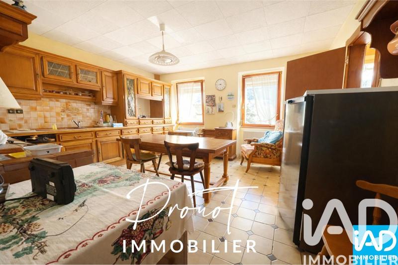 Maison - 176 m² - 8 pièces