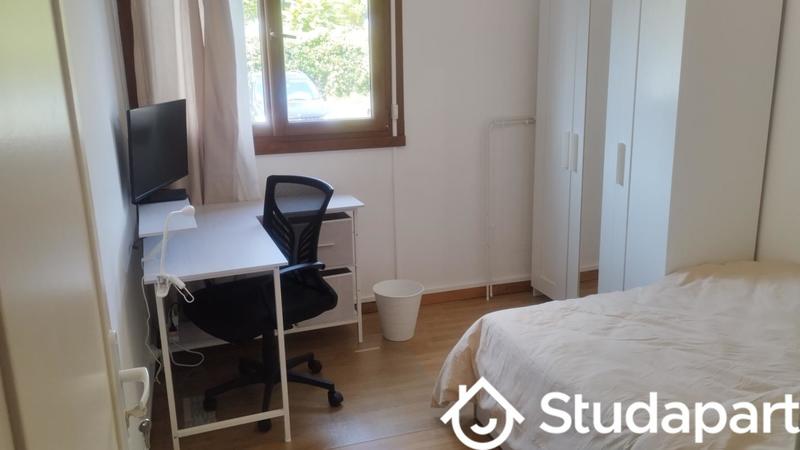 Chambre - 9 m² - 1 pièce