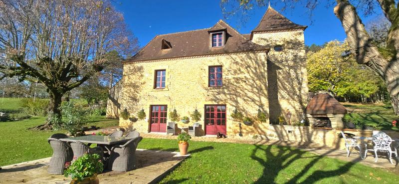 Demeure - 245 m² - 10 pièces