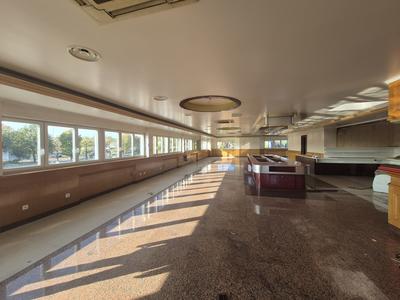 Local commercial - 1 100 m²