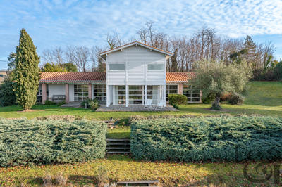 Maison - 180 m² - 7 pièces