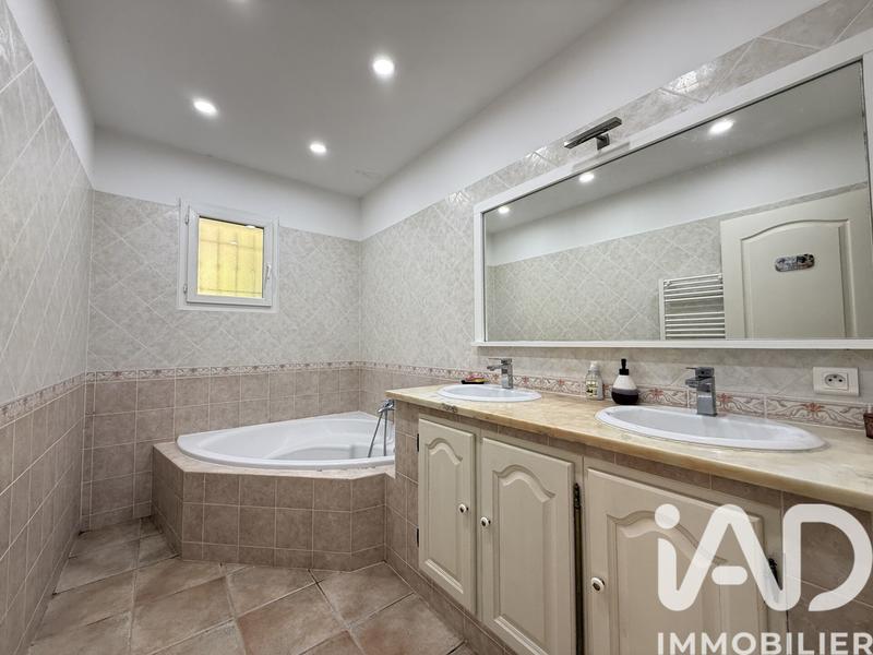 Maison - 111 m² - 5 pièces