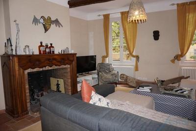 Appartement - 270 m² - 8 pièces