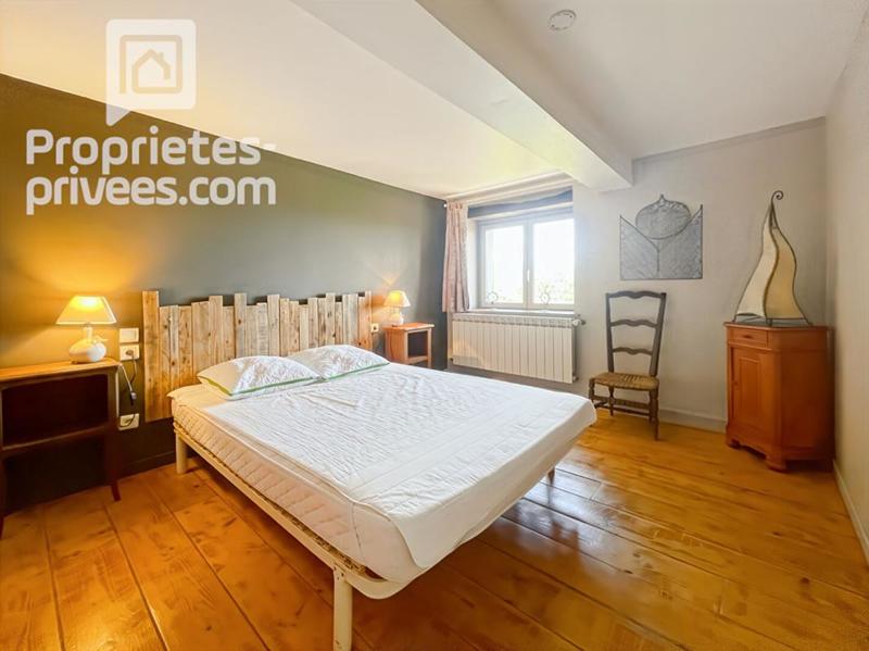 Maison - 320 m² - 9 pièces