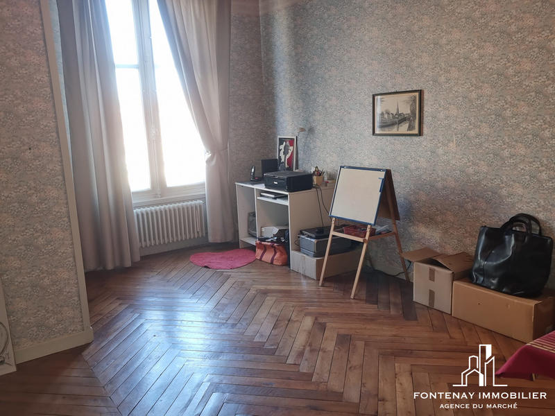 Maison - 385 m² - 10 pièces