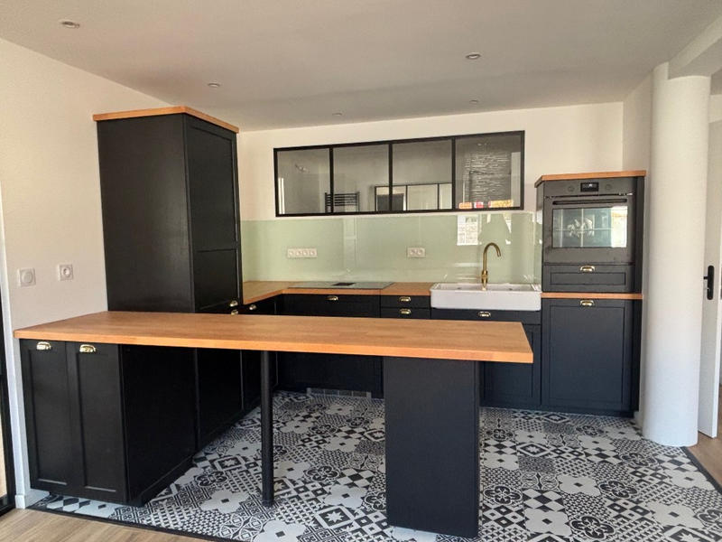 Appartement - 90 m² - 3 pièces