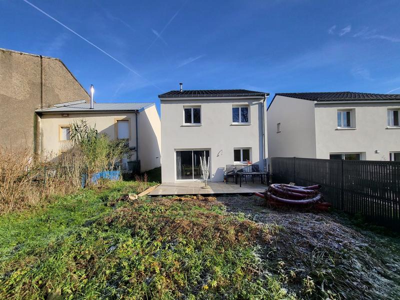 Maison - 97 m² - 5 pièces