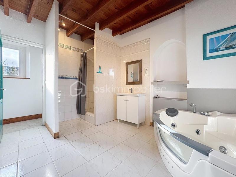 Maison en pierre - 120 m² - 4 pièces