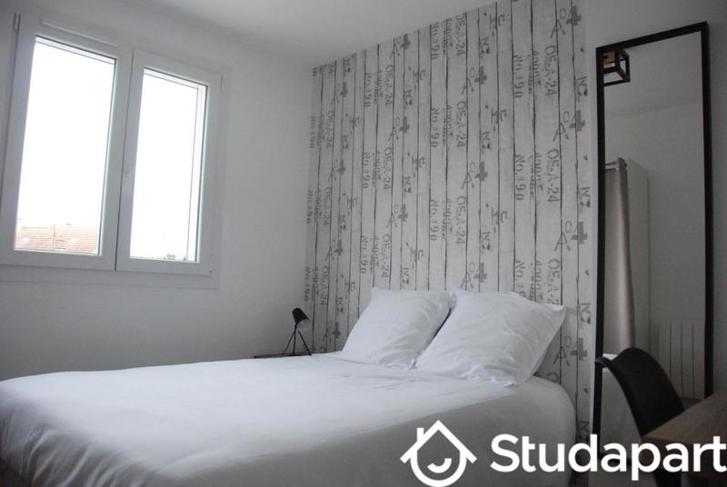 Chambre - 13 m² - 1 pièce