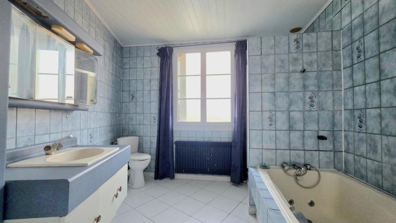 Maison - 143 m² - 8 pièces