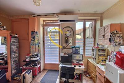 Maison - 250 m² - 13 pièces